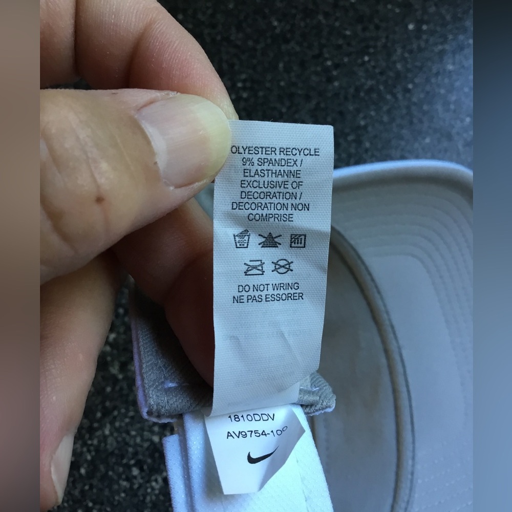 NIKE - Picture 13 of 15